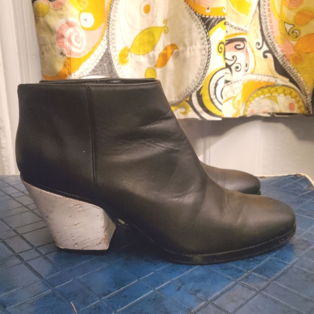 Rachel Comey Size 9 Black w/White "Wood" Heels